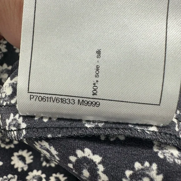 Chanel Coco Floral-Print Sleeveless Shirt Blouse in Black/White 44(US12) - Picture 6 of 12